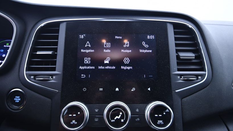 RENAULT MEGANE IV BERLINE 2021 - Photo n°13
