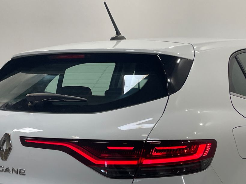 RENAULT MEGANE IV BERLINE 2021 - Photo n°8