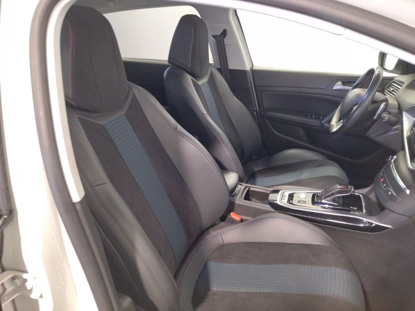 PEUGEOT 308 2020 - Photo n°9