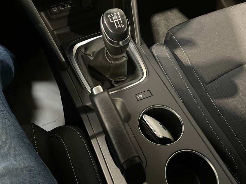 RENAULT MEGANE IV BERLINE 2021 - Photo n°25