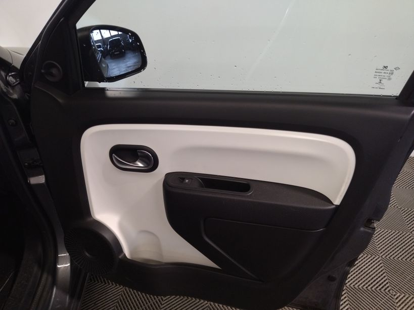 RENAULT TWINGO III 2017 - Photo n°7