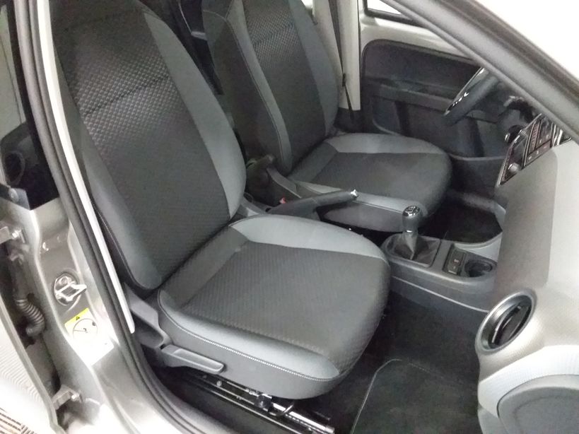 VOLKSWAGEN UP! 2.0 2022 - Photo n°8