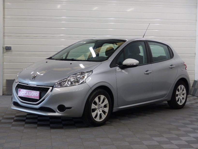 PEUGEOT 208 2014 - Photo n°1