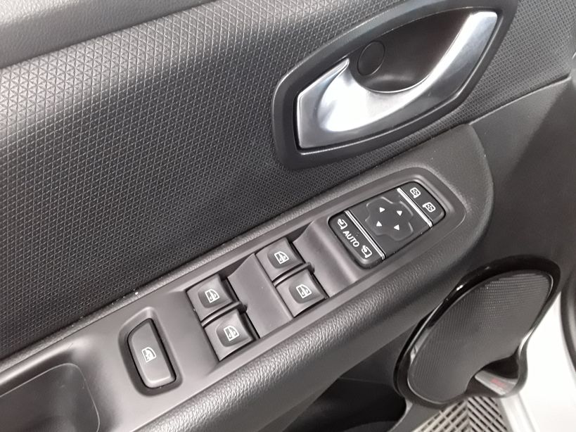 RENAULT CLIO IV 2018 - Photo n°22