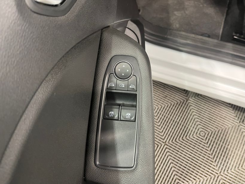 RENAULT CLIO V 2021 - Photo n°10