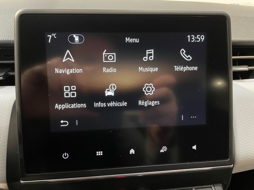 RENAULT CLIO V 2023 - Photo n°17