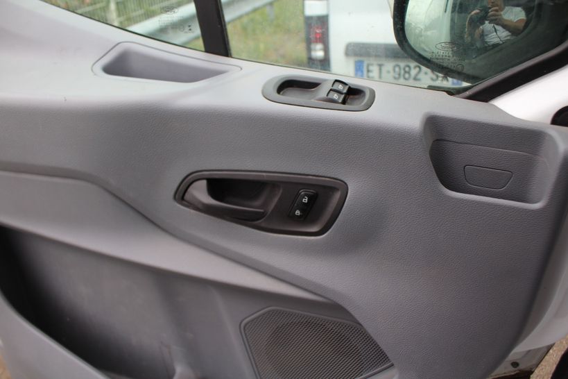 FORD TRANSIT FOURGON 2017 - Photo n°12