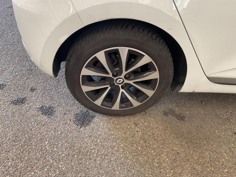 RENAULT CLIO V 2022 - Photo n°5