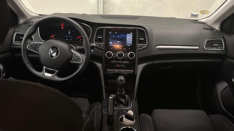 RENAULT MEGANE IV BERLINE 2022 - Photo n°11