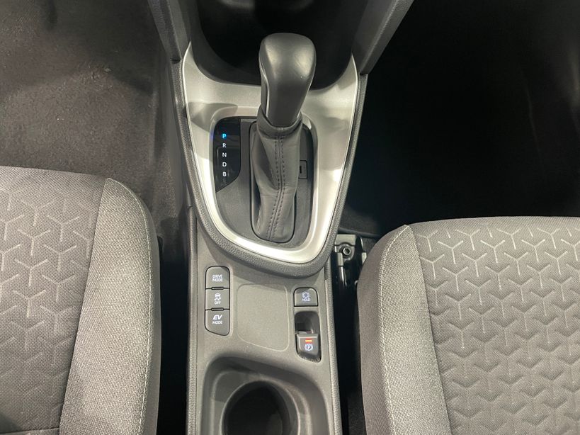 TOYOTA YARIS CROSS HYBRIDE 2023 - Photo n°17