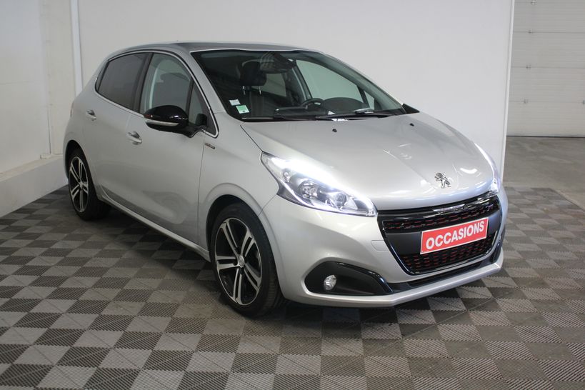 PEUGEOT 208 2018 - Photo n°3
