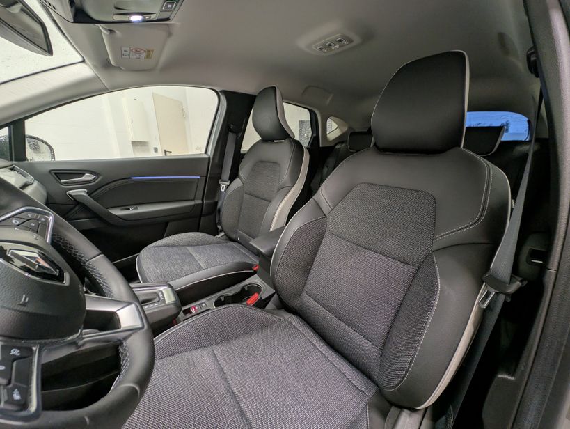 RENAULT CAPTUR 2023 - Photo n°11