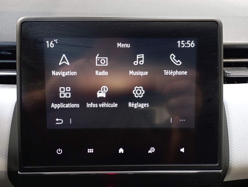 RENAULT CLIO V 2021 - Photo n°18