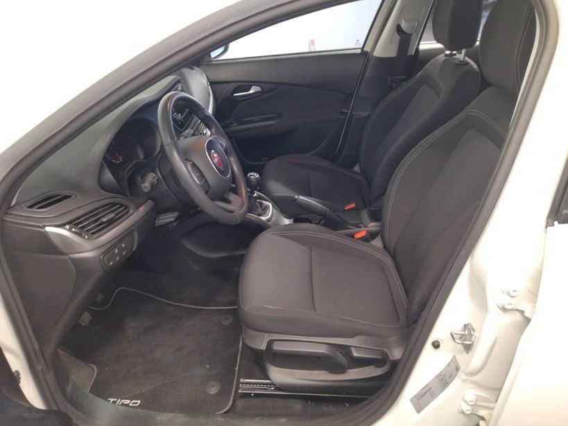 FIAT TIPO 5 PORTES 2016 - Photo n°11