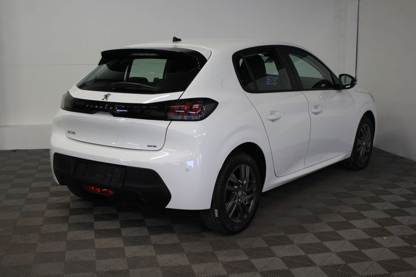 PEUGEOT 208 2022 - Photo n°4