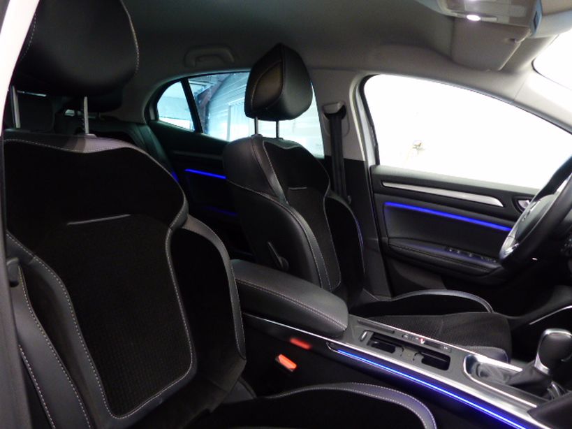 RENAULT MEGANE IV BERLINE 2019 - Photo n°6