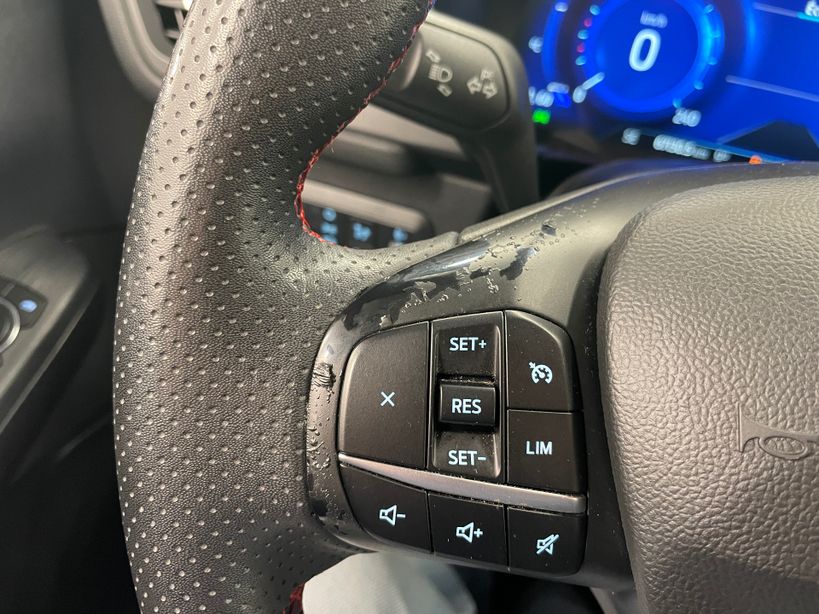 FORD KUGA 2022 - Photo n°4