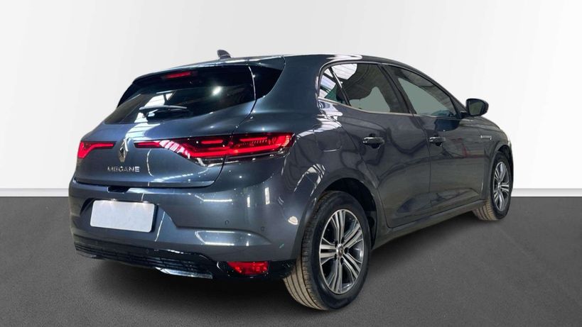 RENAULT MEGANE IV BERLINE 2021 - Photo n°5