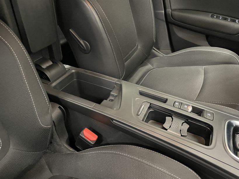 RENAULT MEGANE IV ESTATE 2021 - Photo n°28