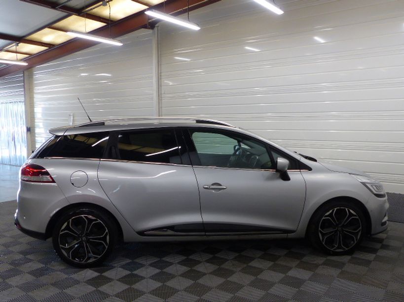 RENAULT CLIO IV ESTATE 2017 - Photo n°14