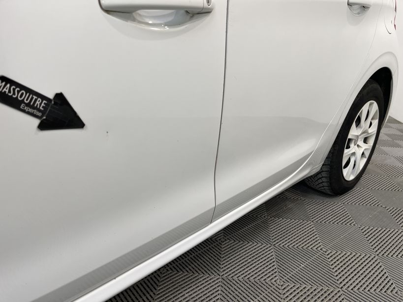PEUGEOT 208 2015 - Photo n°26