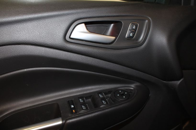 FORD KUGA 2018 - Photo n°11