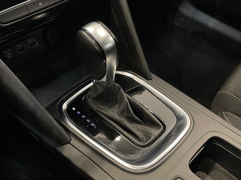 RENAULT MEGANE IV ESTATE 2021 - Photo n°19