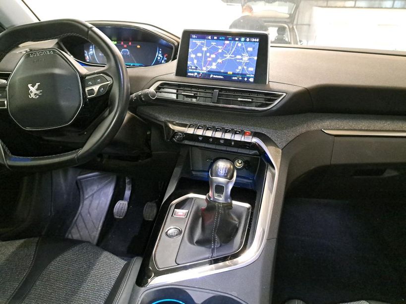 PEUGEOT 5008 BUSINESS 2020 - Photo n°26