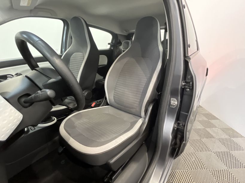RENAULT TWINGO III 2020 - Photo n°9