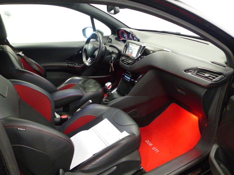PEUGEOT 208 2016 - Photo n°4