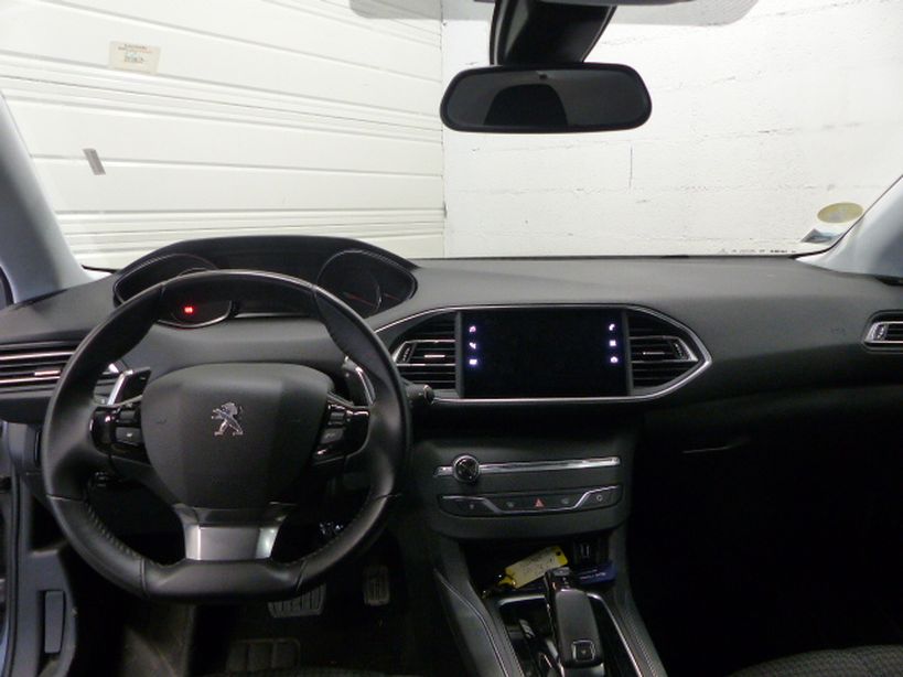 PEUGEOT 308 2021 - Photo n°8