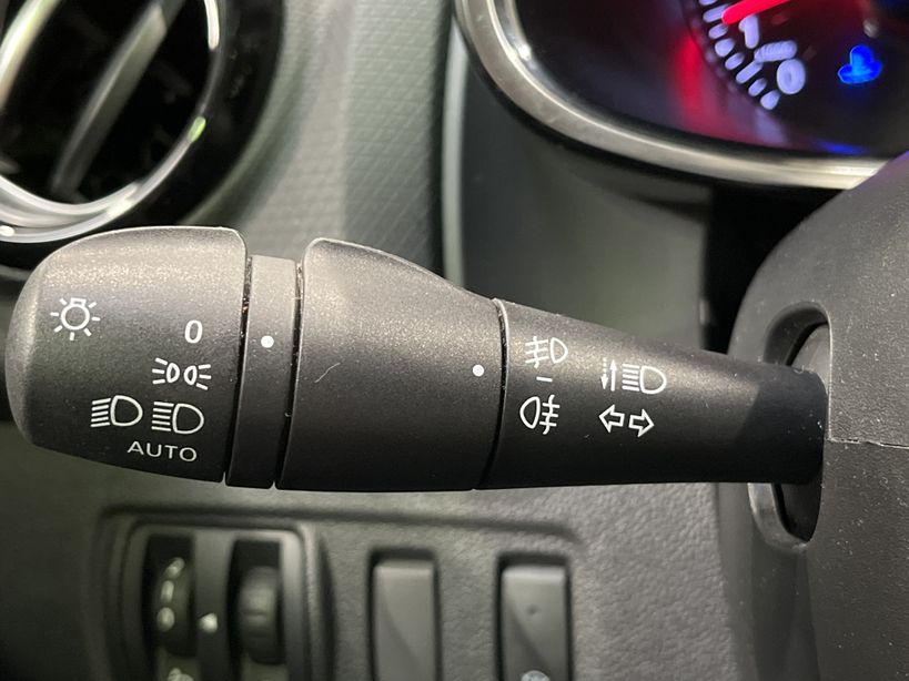 RENAULT CLIO IV 2018 - Photo n°28