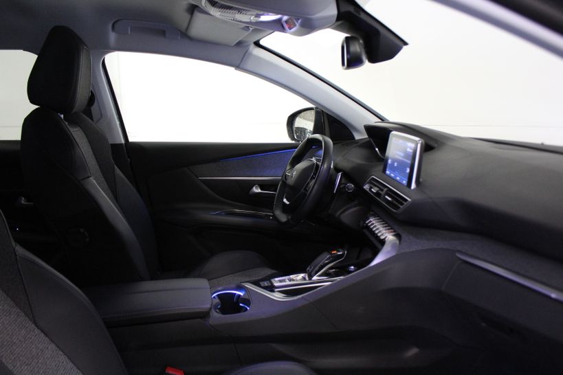 PEUGEOT 3008 2019 - Photo n°6