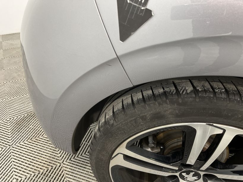 PEUGEOT 208 2019 - Photo n°4