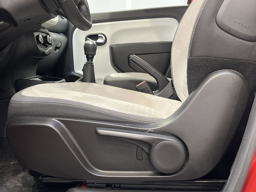 RENAULT TWINGO III 2021 - Photo n°33