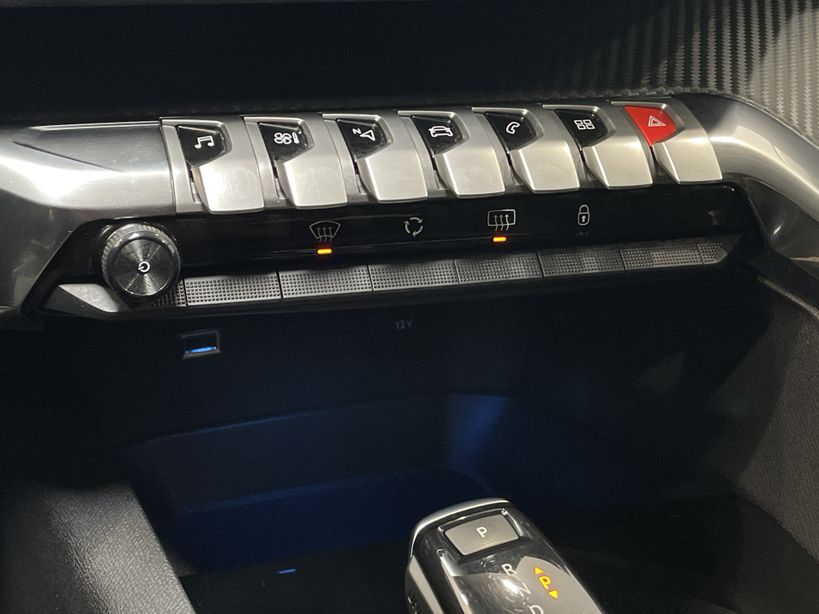 PEUGEOT 3008 BUSINESS 2020 - Photo n°18