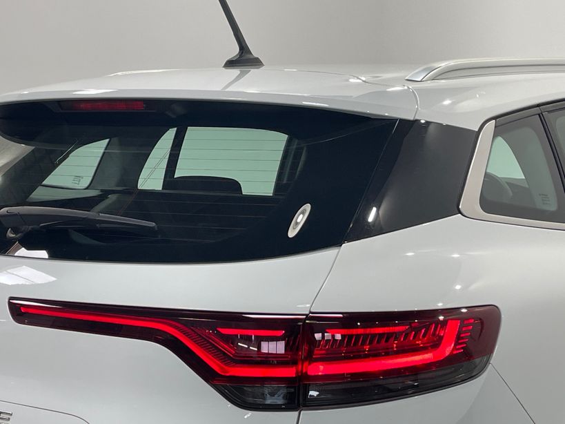 RENAULT MEGANE IV ESTATE 2021 - Photo n°8