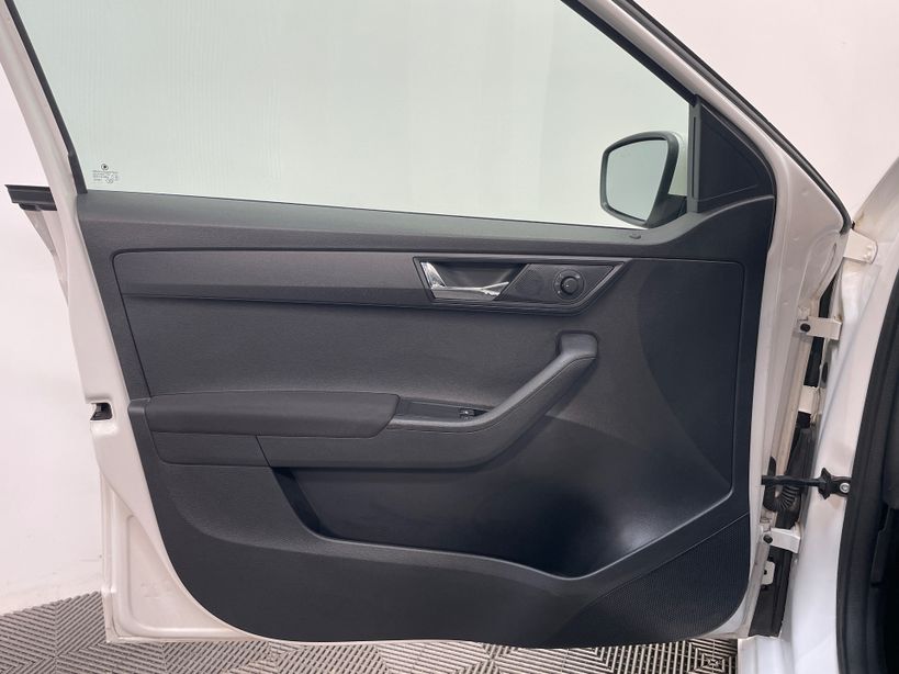 SKODA FABIA 2021 - Photo n°32