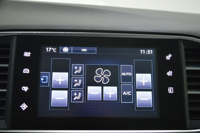 PEUGEOT 308 SW 2014 - Photo n°15