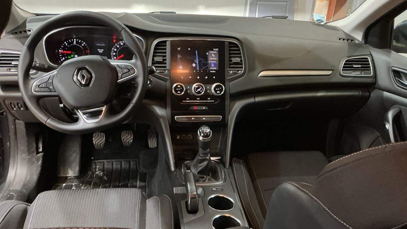 RENAULT MEGANE IV BERLINE 2022 - Photo n°10