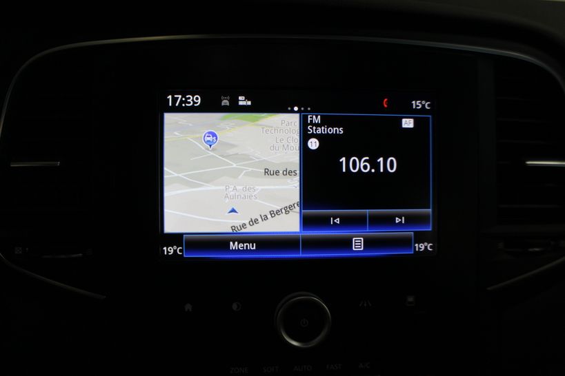 RENAULT MEGANE IV ESTATE 2017 - Photo n°14