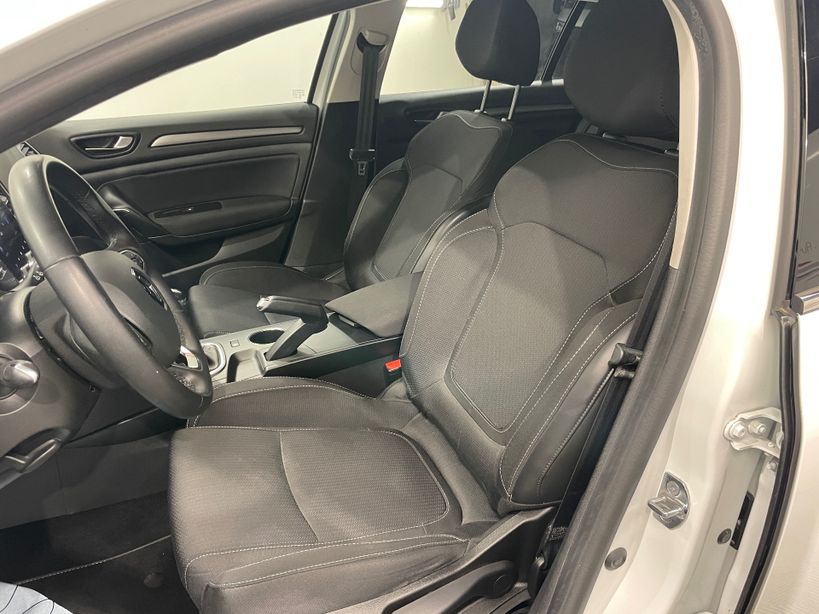 RENAULT MEGANE IV ESTATE 2022 - Photo n°34