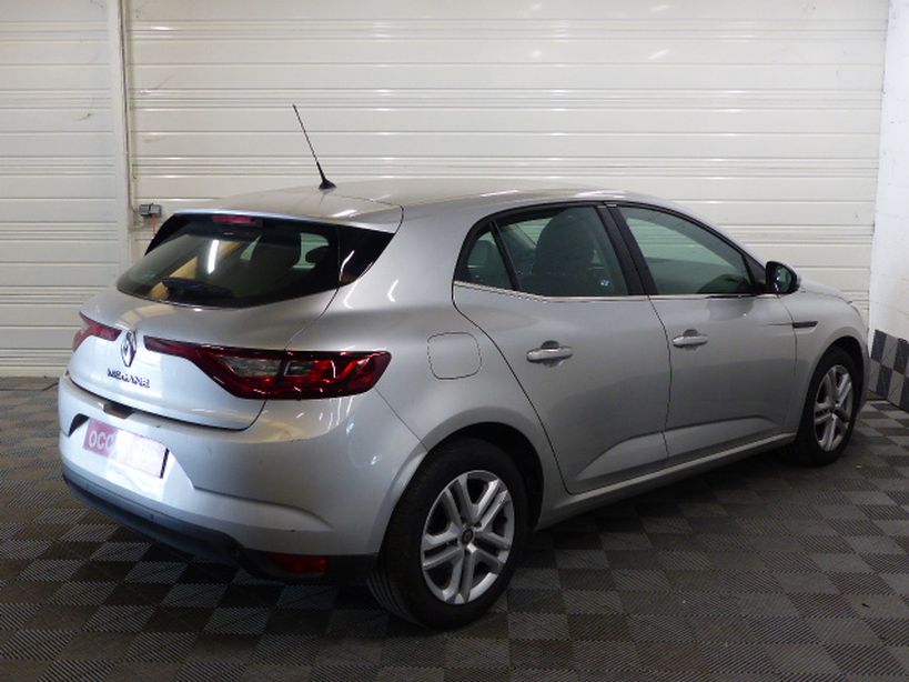 RENAULT MEGANE IV BERLINE BUSINESS 2018 - Photo n°6