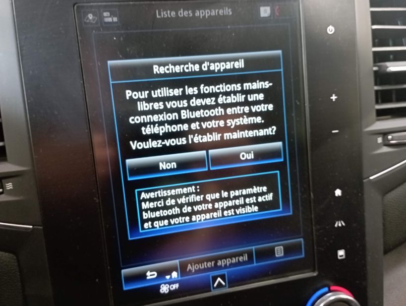 RENAULT MEGANE IV BERLINE 2020 - Photo n°20