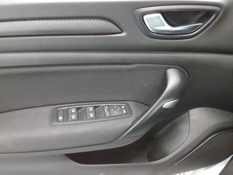 RENAULT MEGANE IV BERLINE BUSINESS 2020 - Photo n°13