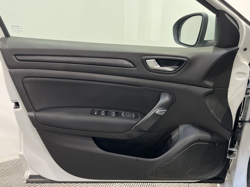 RENAULT MEGANE IV BERLINE BUSINESS 2019 - Photo n°33