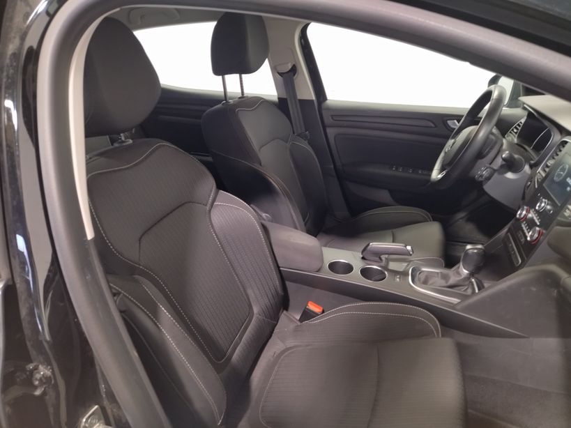 RENAULT MEGANE IV BERLINE BUSINESS 2019 - Photo n°9