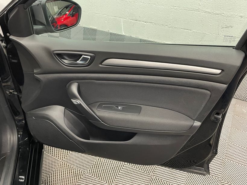 RENAULT MEGANE IV ESTATE 2022 - Photo n°31