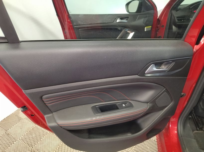 PEUGEOT 308 2019 - Photo n°17
