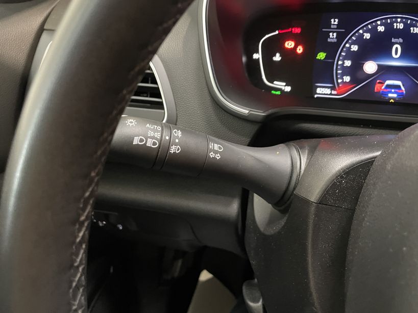 RENAULT MEGANE IV BERLINE 2021 - Photo n°31